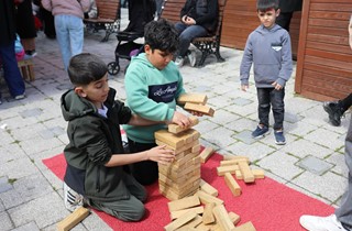 Gemlik’te 23 Nisan Coşkusu Meydanlara Taştı
